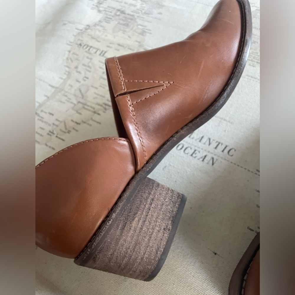 Madewell Brady Low Cut Leather Bootie Size 10 English Saddle - Picture 10 of 14